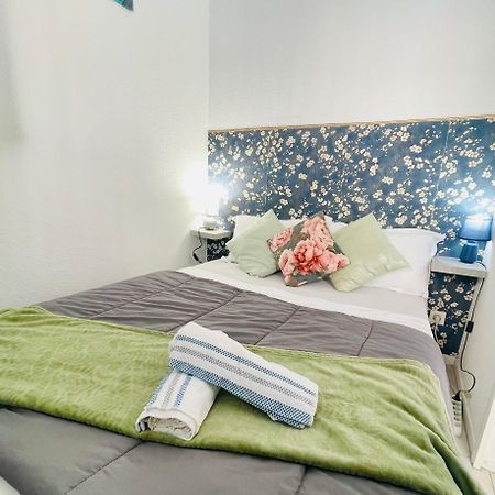 Joli Appartement Avec Piscine Sète Esterno foto