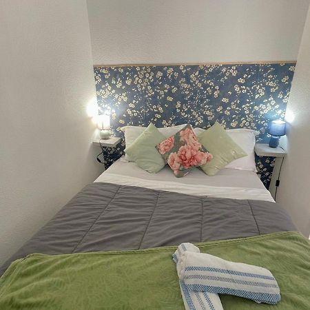 Joli Appartement Avec Piscine Sète Esterno foto