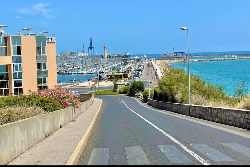 Joli Appartement Avec Piscine Sète Esterno foto