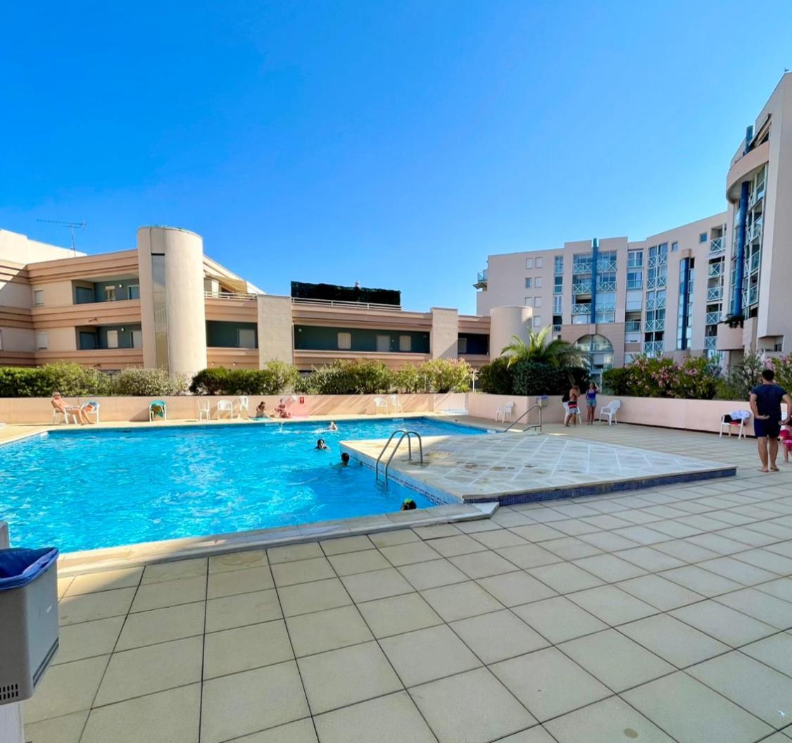 Joli Appartement Avec Piscine Sète Esterno foto