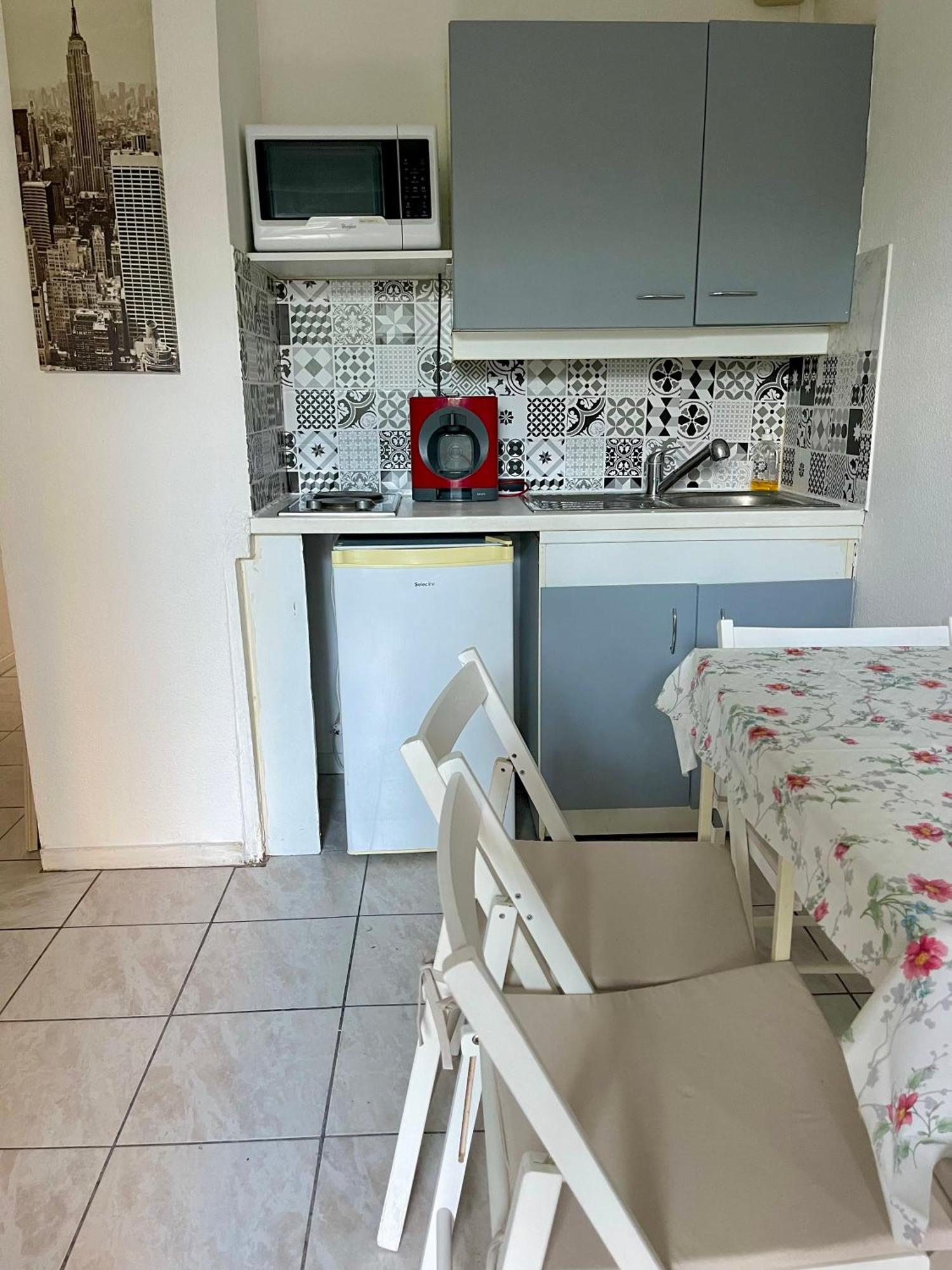 Joli Appartement Avec Piscine Sète Esterno foto